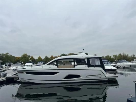 Sealine C430