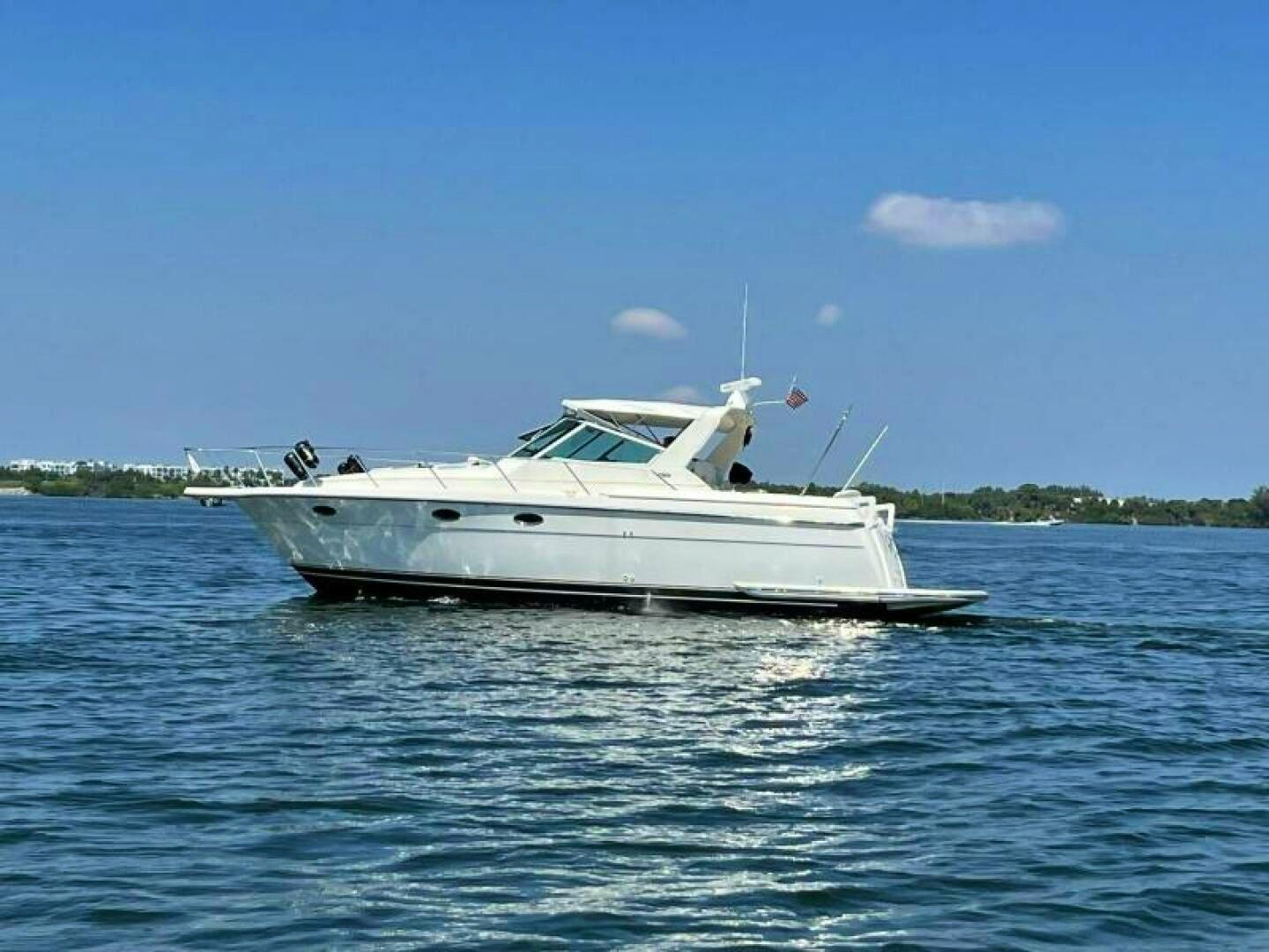 Tiara Yachts 3500 Express
