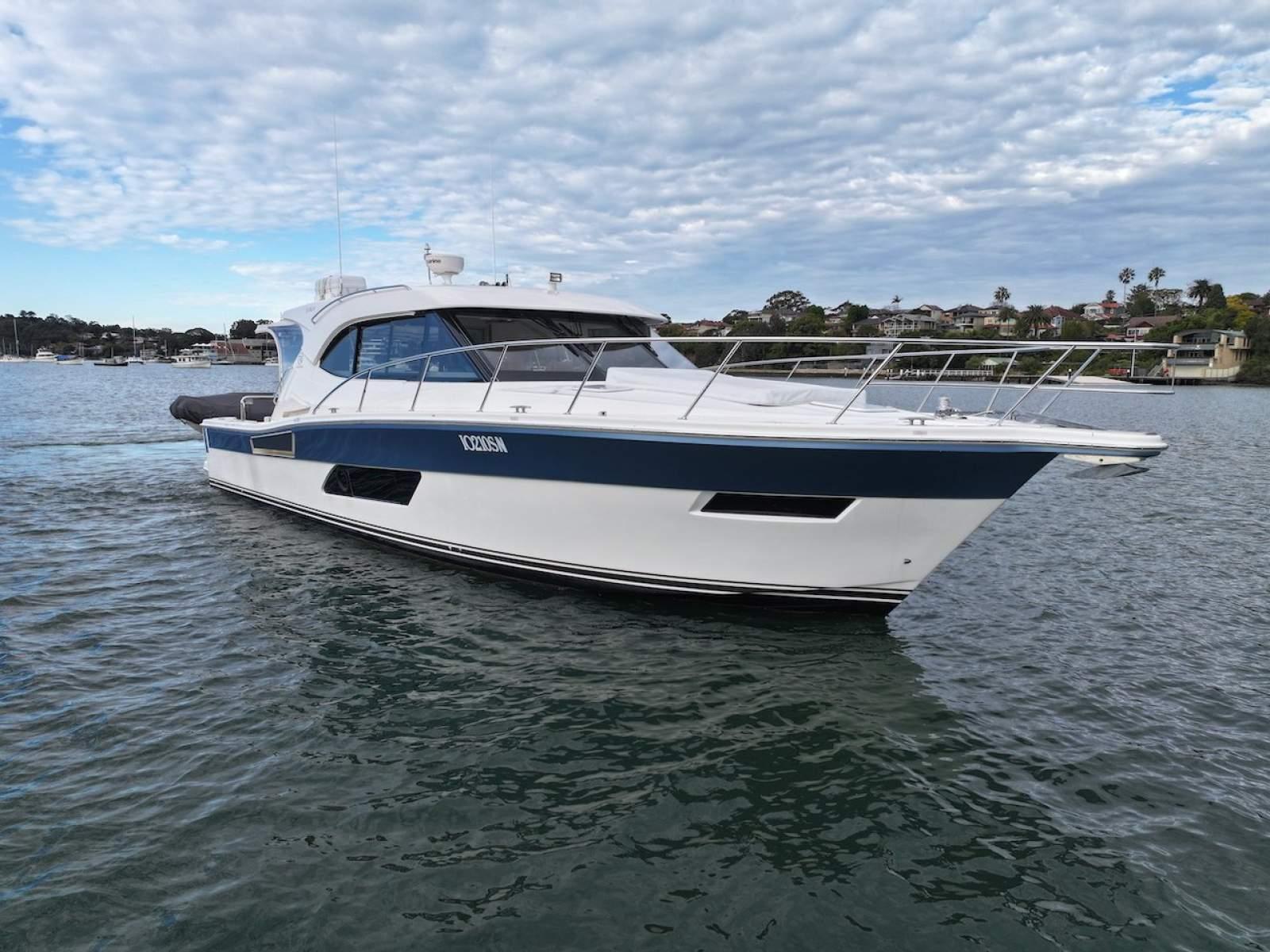 Riviera 445 SUV