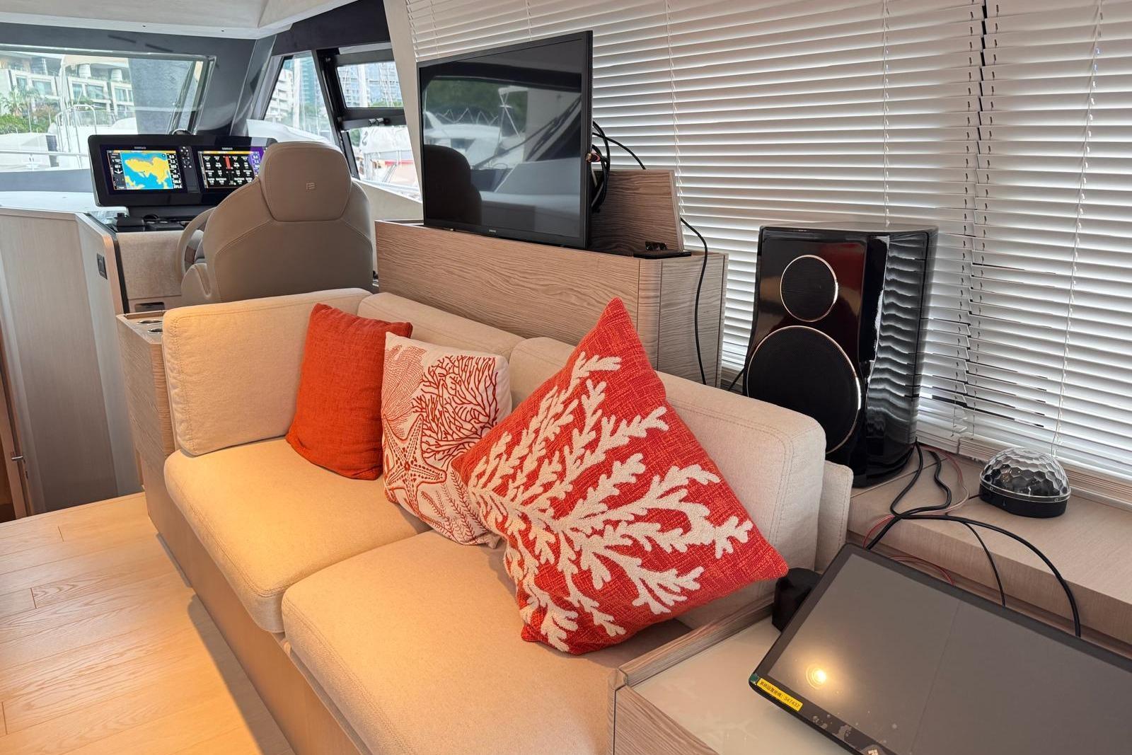 Ferretti Yachts 500
