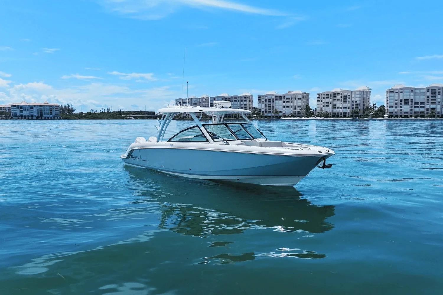 Boston Whaler 320 VANTAGE