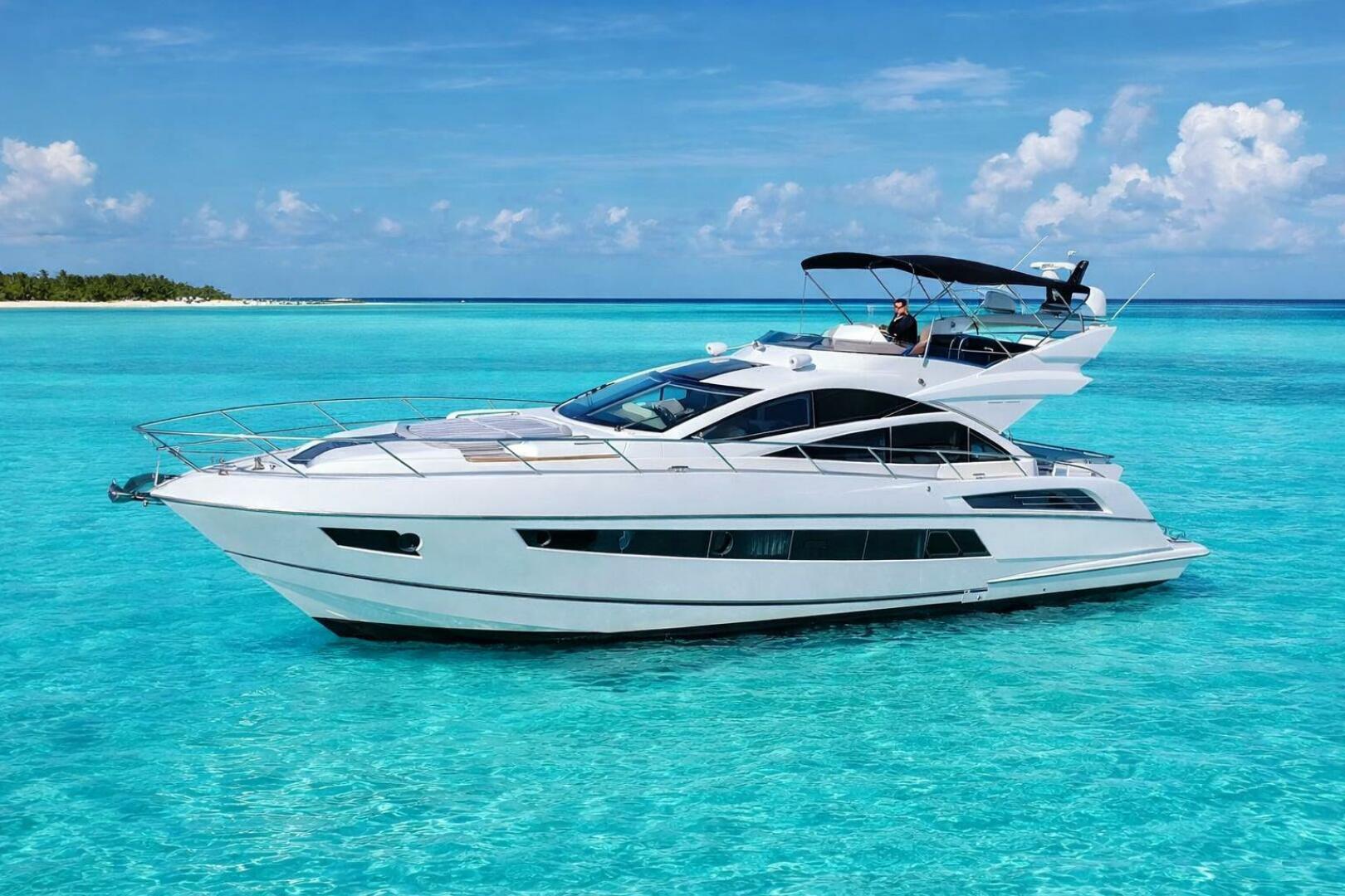 Sunseeker 68 Sport Yacht