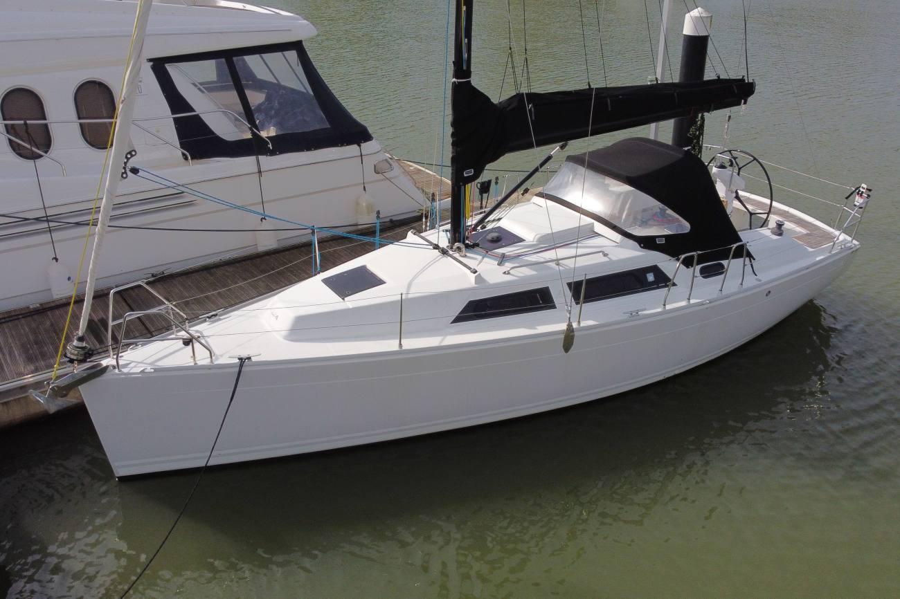 Hanse 325