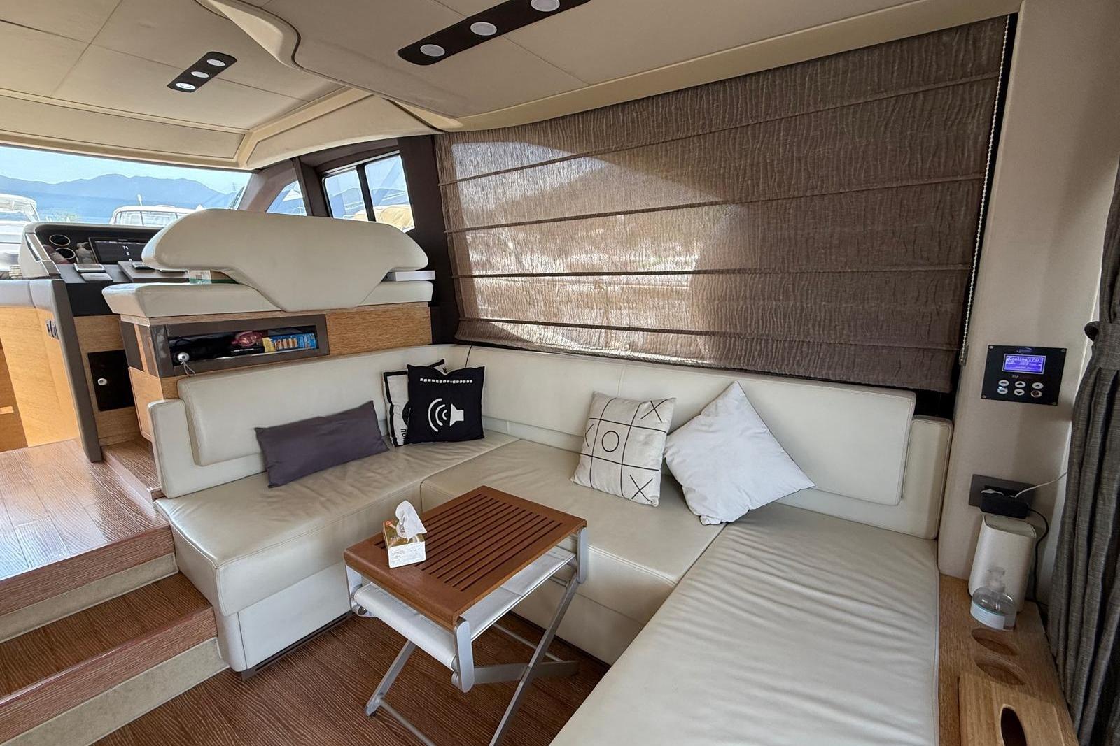 Azimut 50