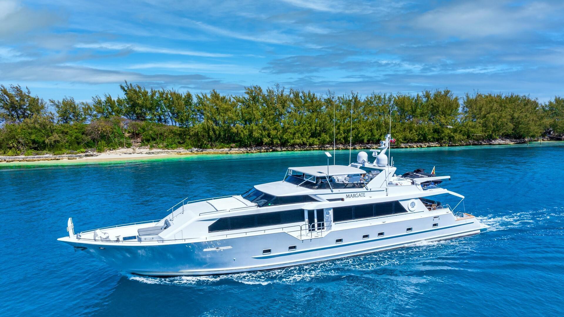 Broward Raised Pilothouse