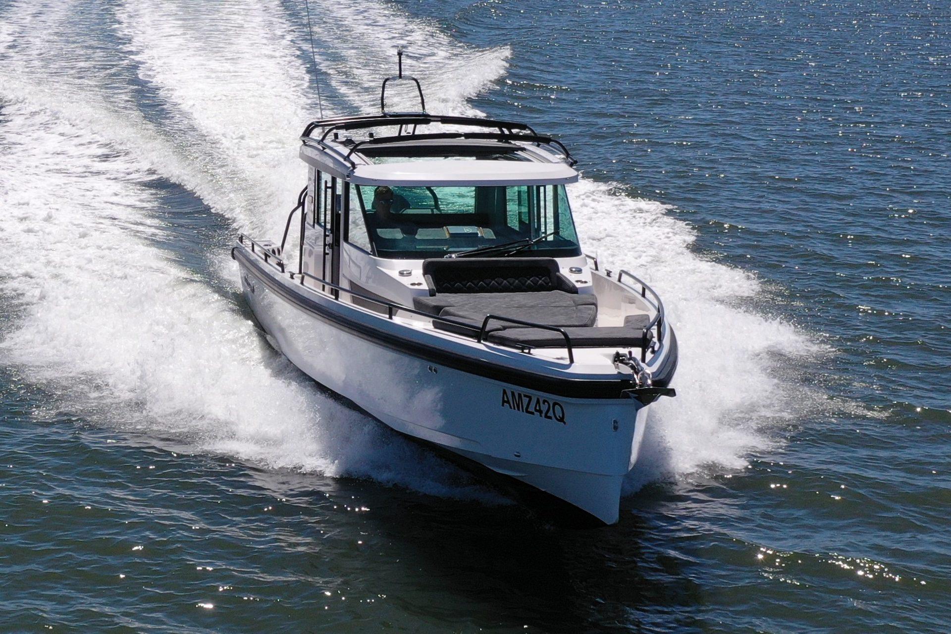 Axopar 37 Sports Cabin