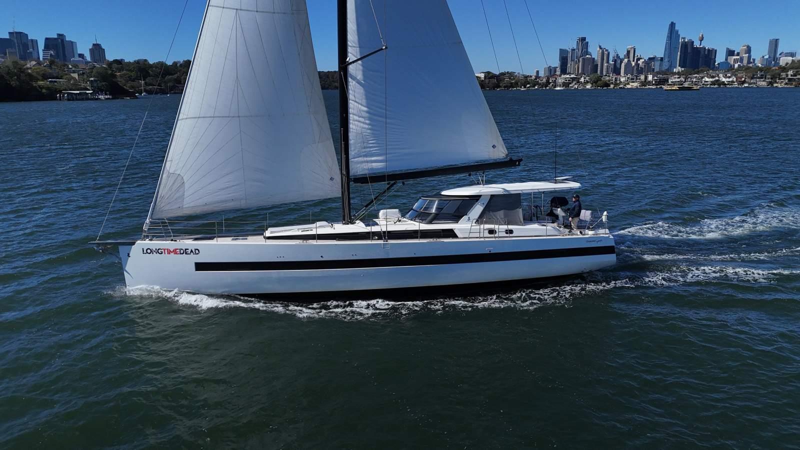 Beneteau Oceanis Yacht 62