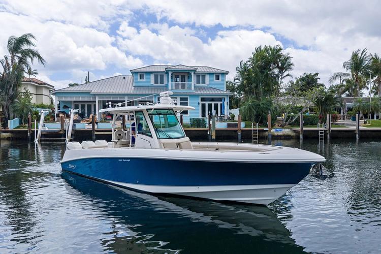 Boston Whaler 35
