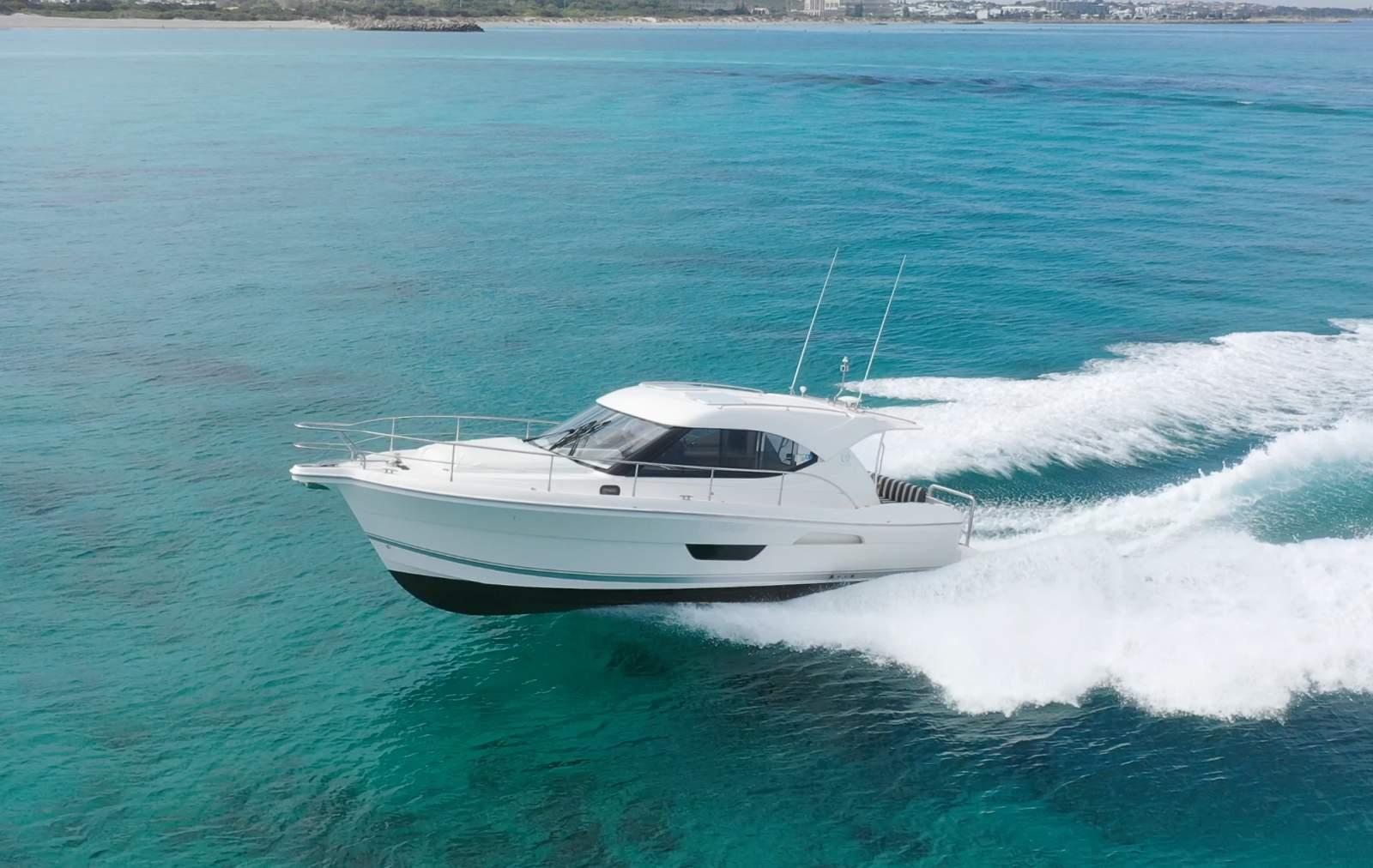 Riviera 3600 Sport Yacht Series II