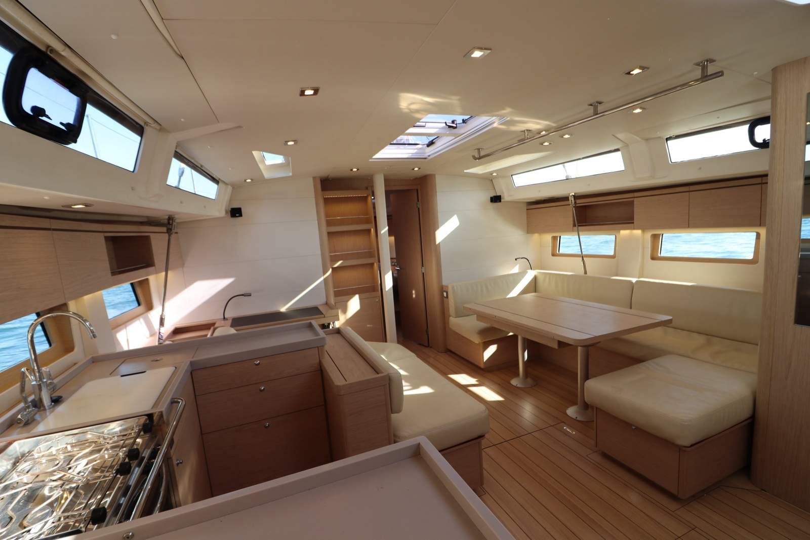 Beneteau Oceanis 51.1
