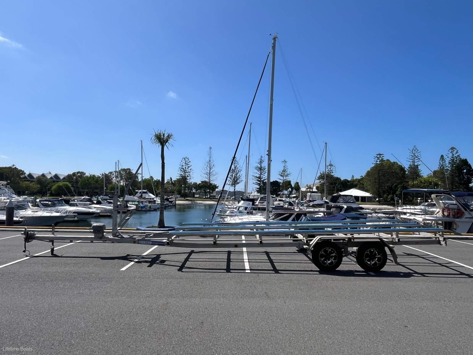 2013MY OCEANIC TWIN AXLE TRI HULL TRAILER