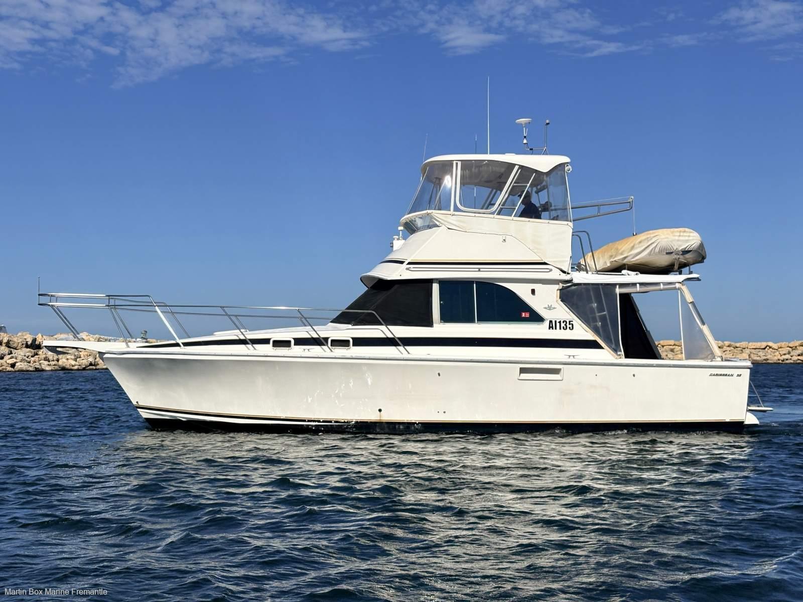 Caribbean 35 Flybridge Cruiser