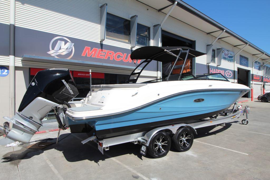 Sea Ray SPX 230