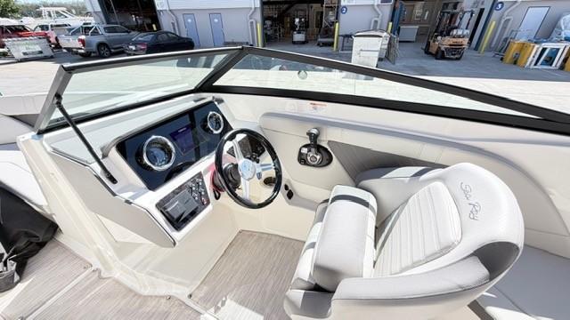 Sea Ray 230 SPX OB