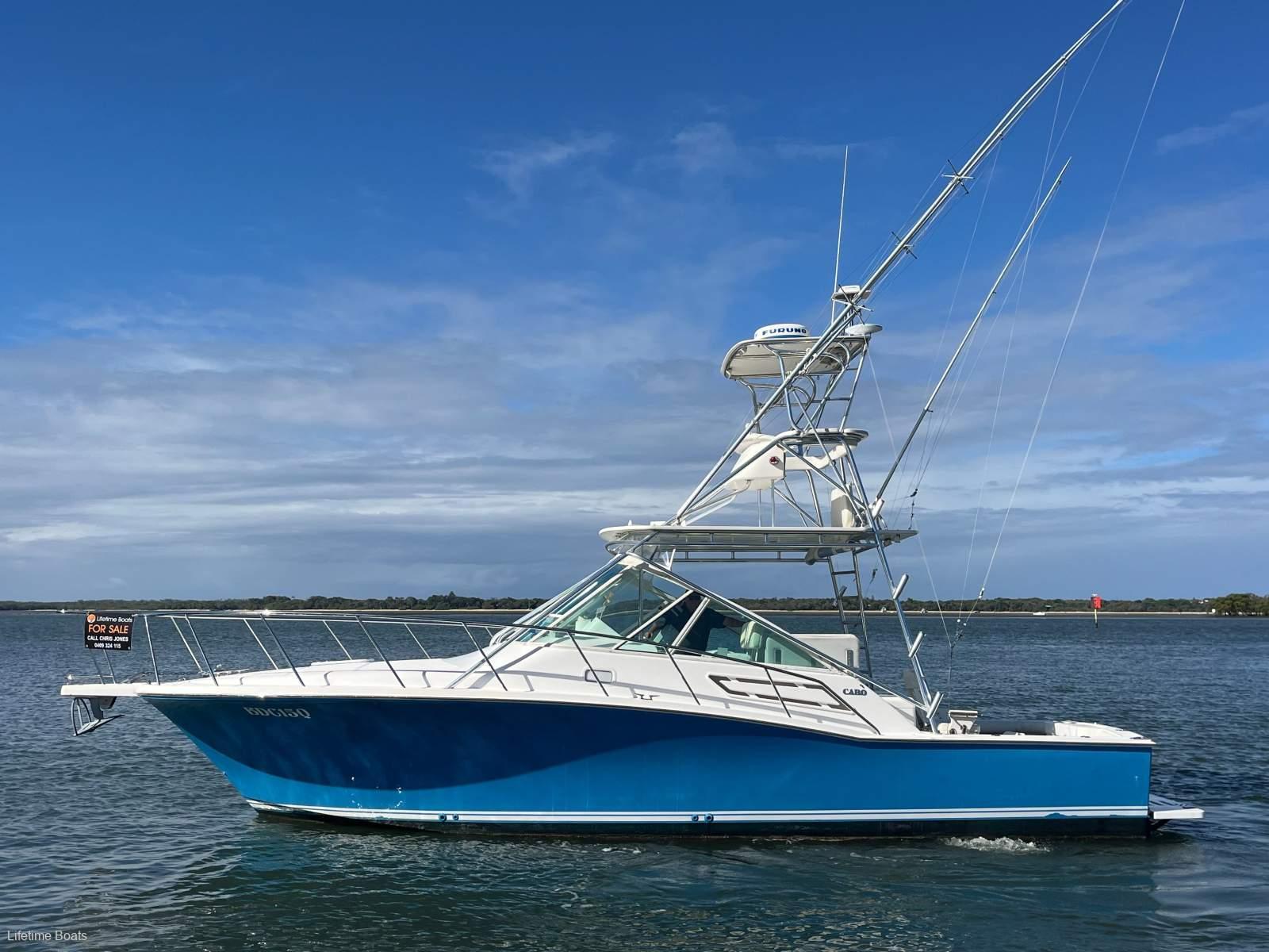 Cabo 32 Express
