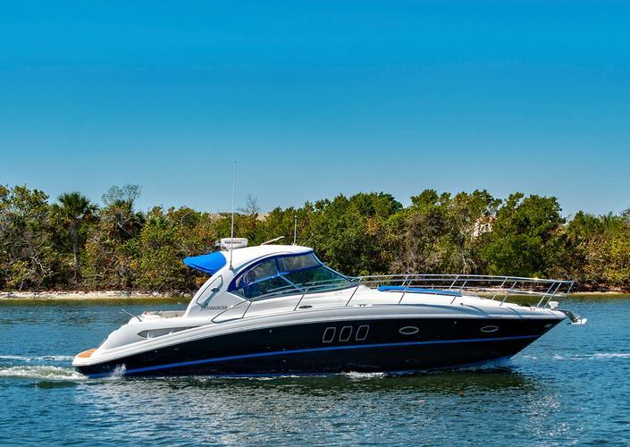 Sea Ray 38