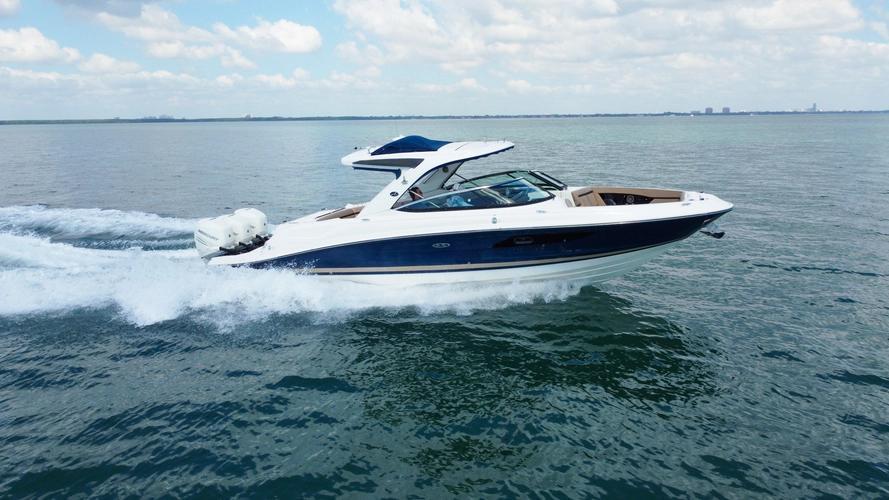 Sea Ray 35