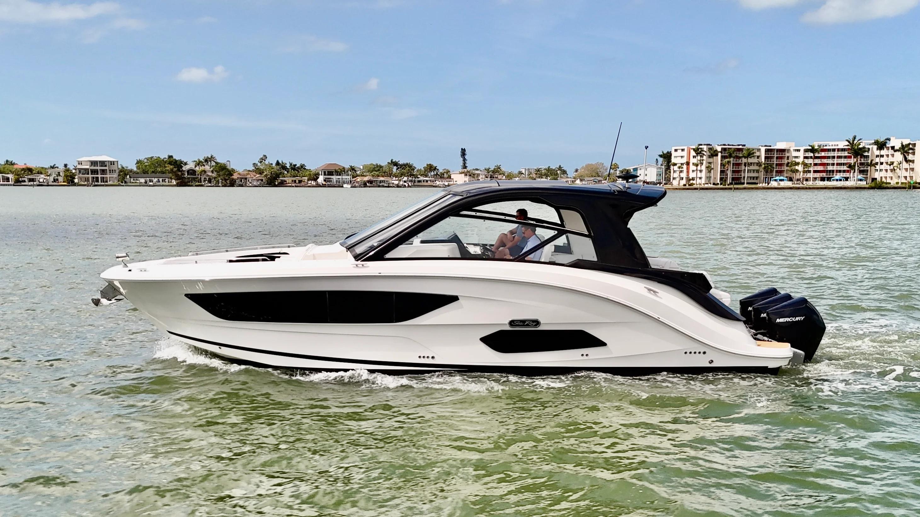 Sea Ray Sundancer 370 Outboard