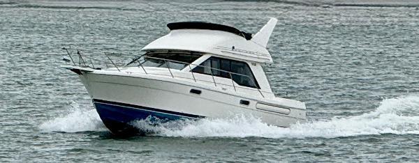 Bayliner 3388 Command Bridge Motoryacht