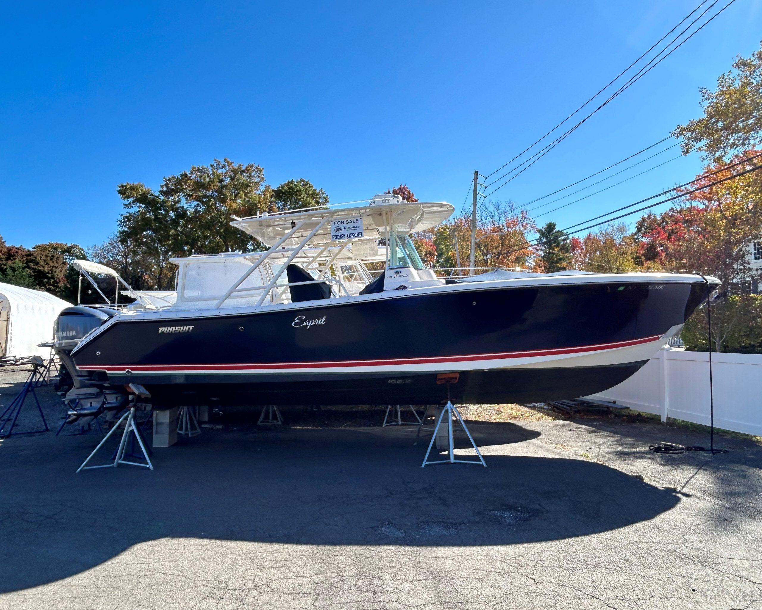 Pursuit ST 310 Sport