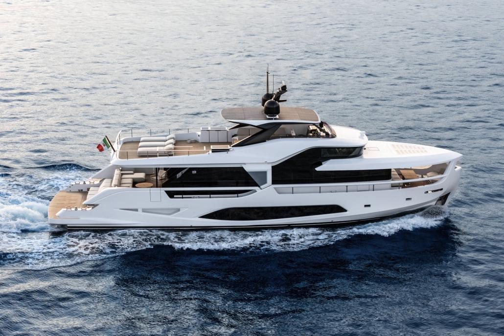 Ferretti Infynito 80
