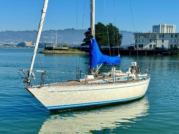 Nautor Swan 38