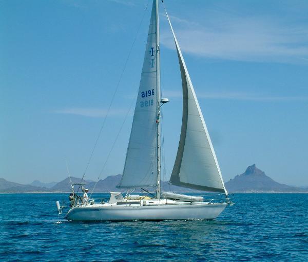 Islander IP Peterson 40