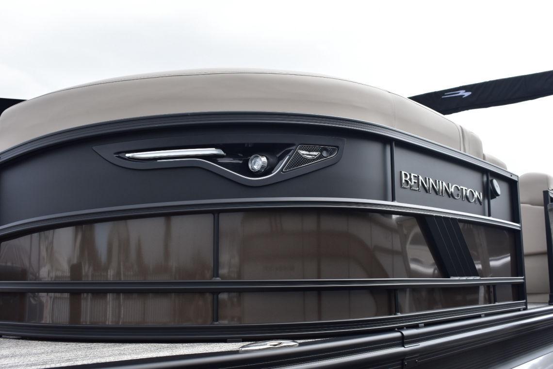 Bennington M23 Swingback