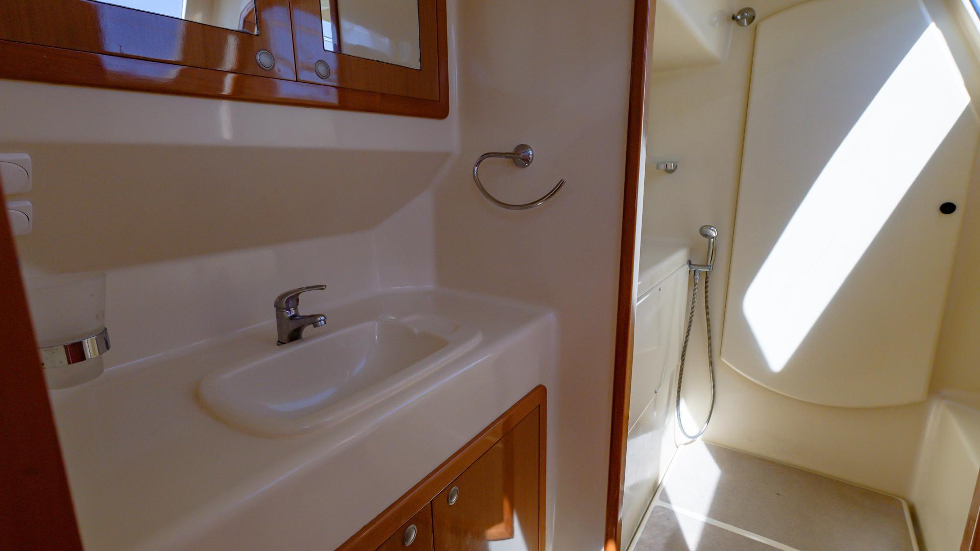 Photo 33