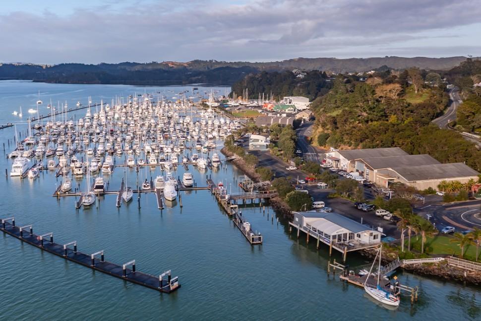 14m Catamaran Marina Berth I05