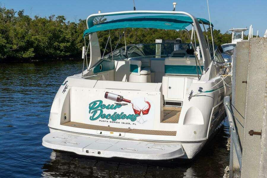 Cruisers Yachts 3570