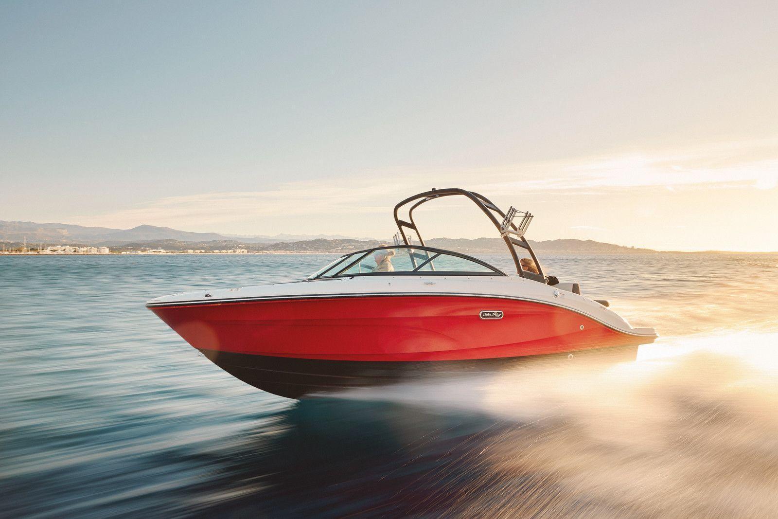 Sea Ray SPX 210