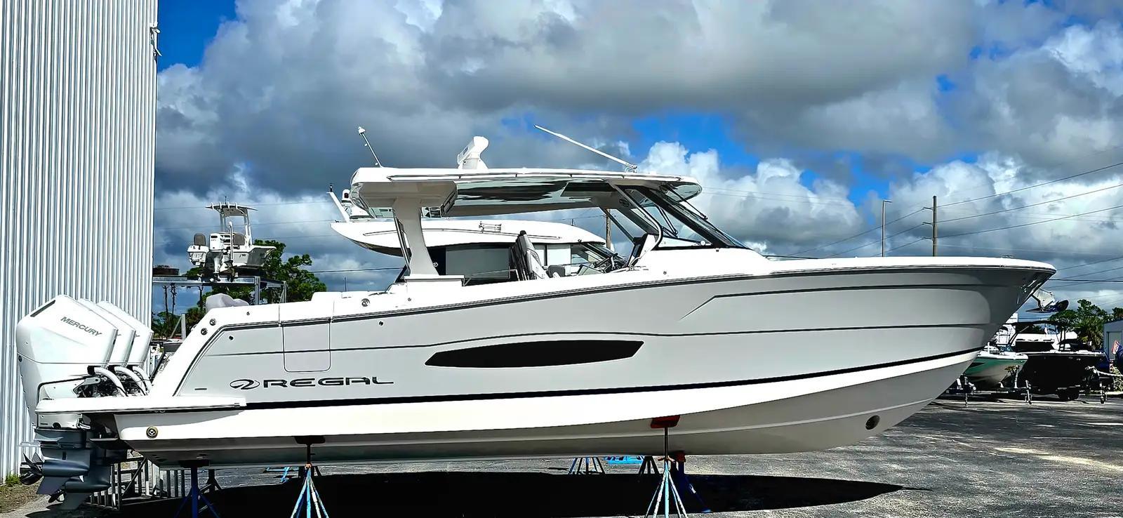 Regal 38 SAV