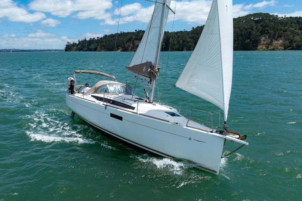 Jeanneau 349
