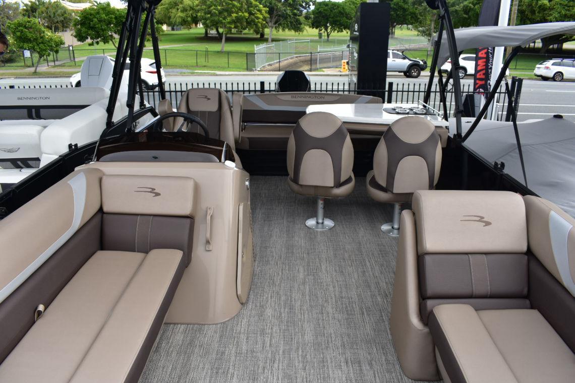 Bennington 23SX Swingback