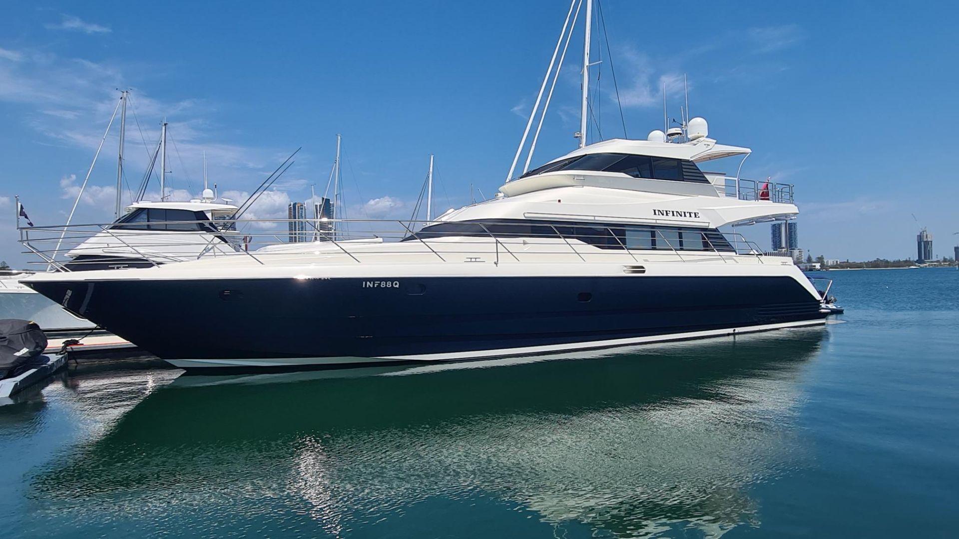 Warren 86 Extended Flybridge