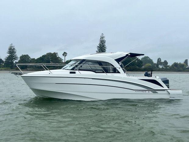 Beneteau Antares 8