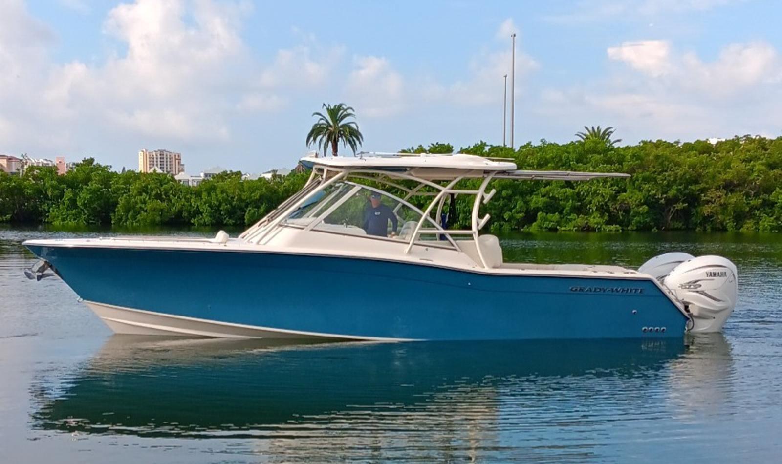 Grady-White Freedom 335