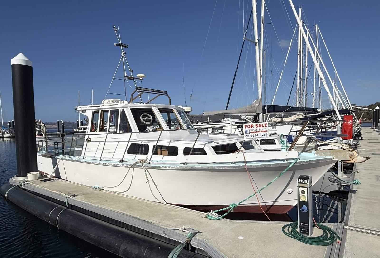 Hartley Cabin Cruiser 37