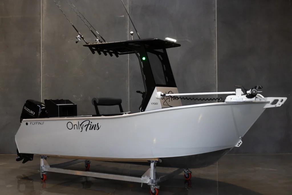 Flyfin 1700
