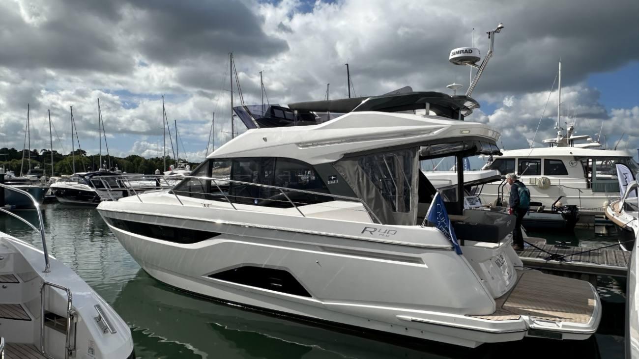 Bavaria R40 Fly