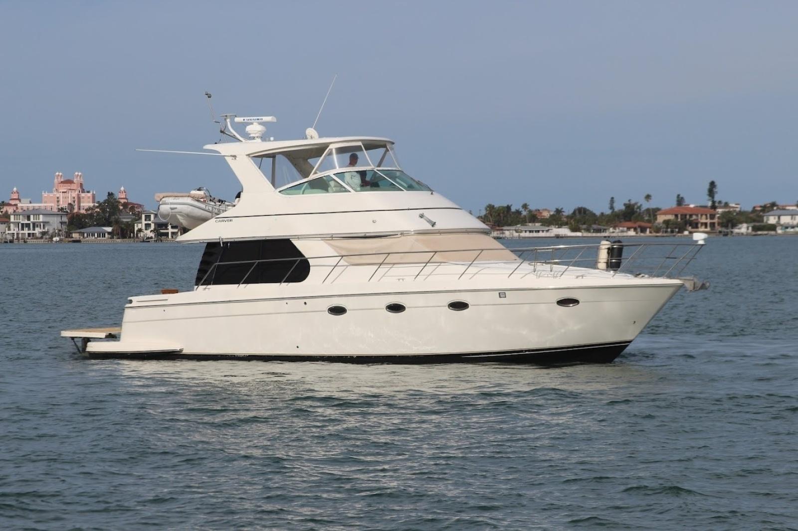 Carver 46 Voyager