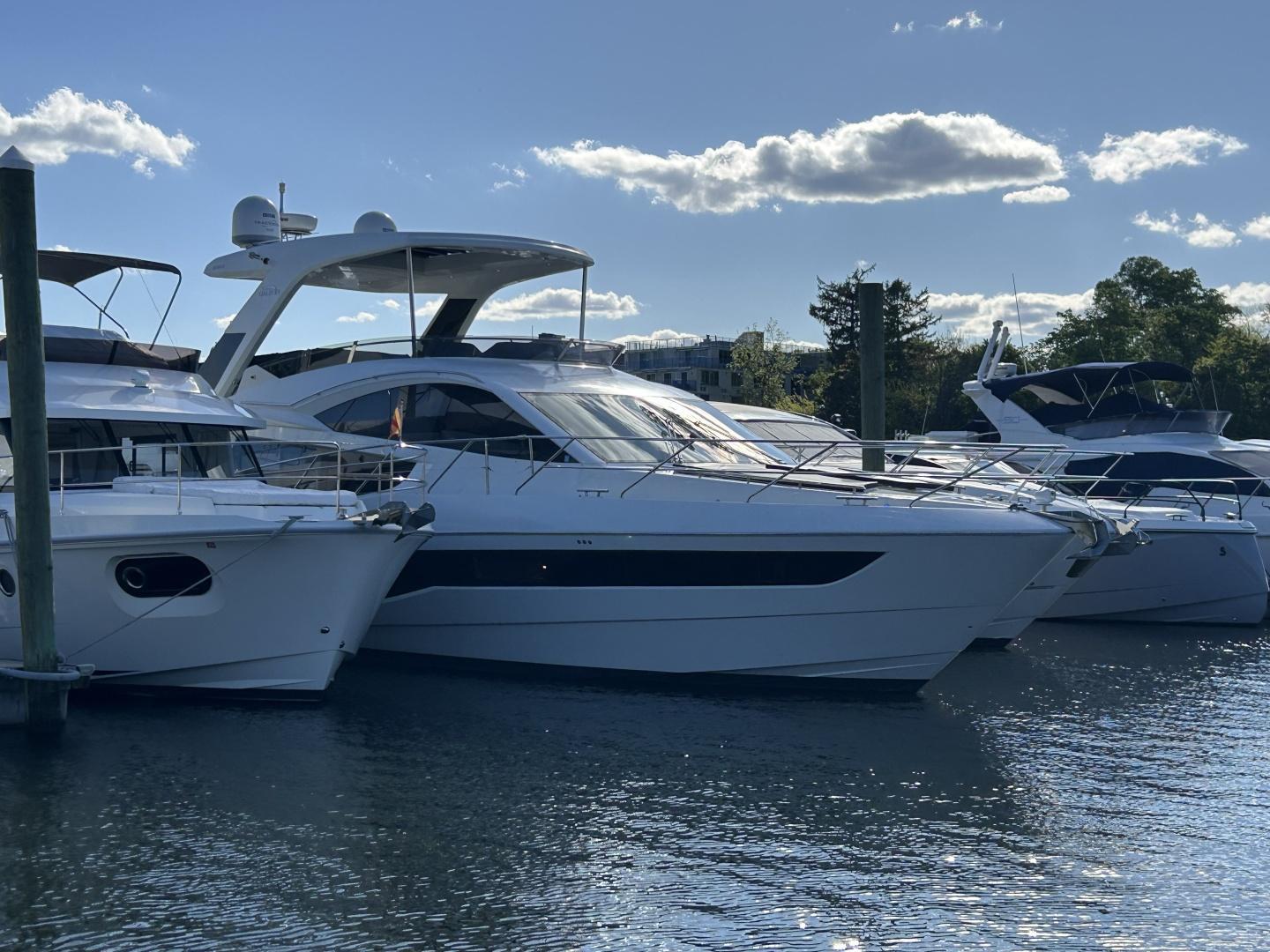 Galeon 550 Fly for sale