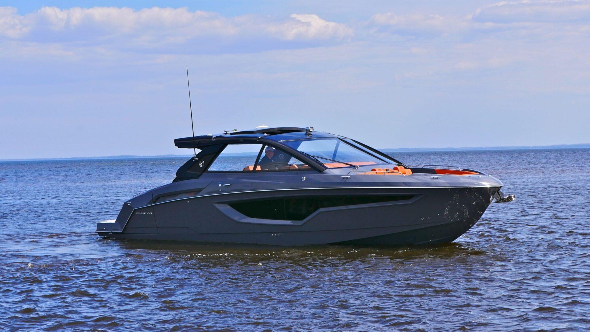 Cruisers Yachts 42 GLS
