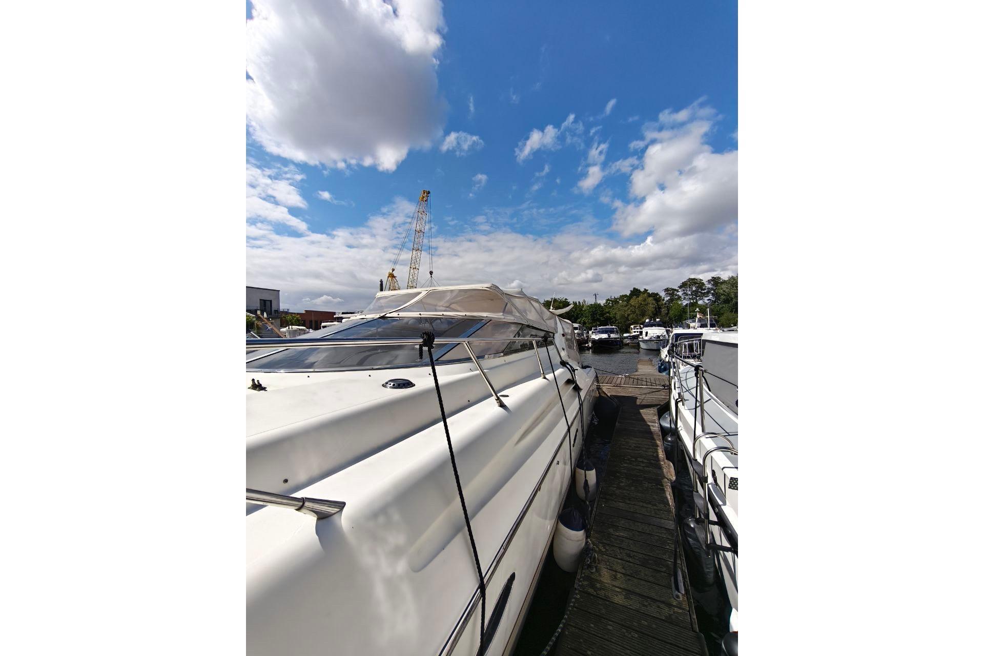 Sunseeker Camargue 55