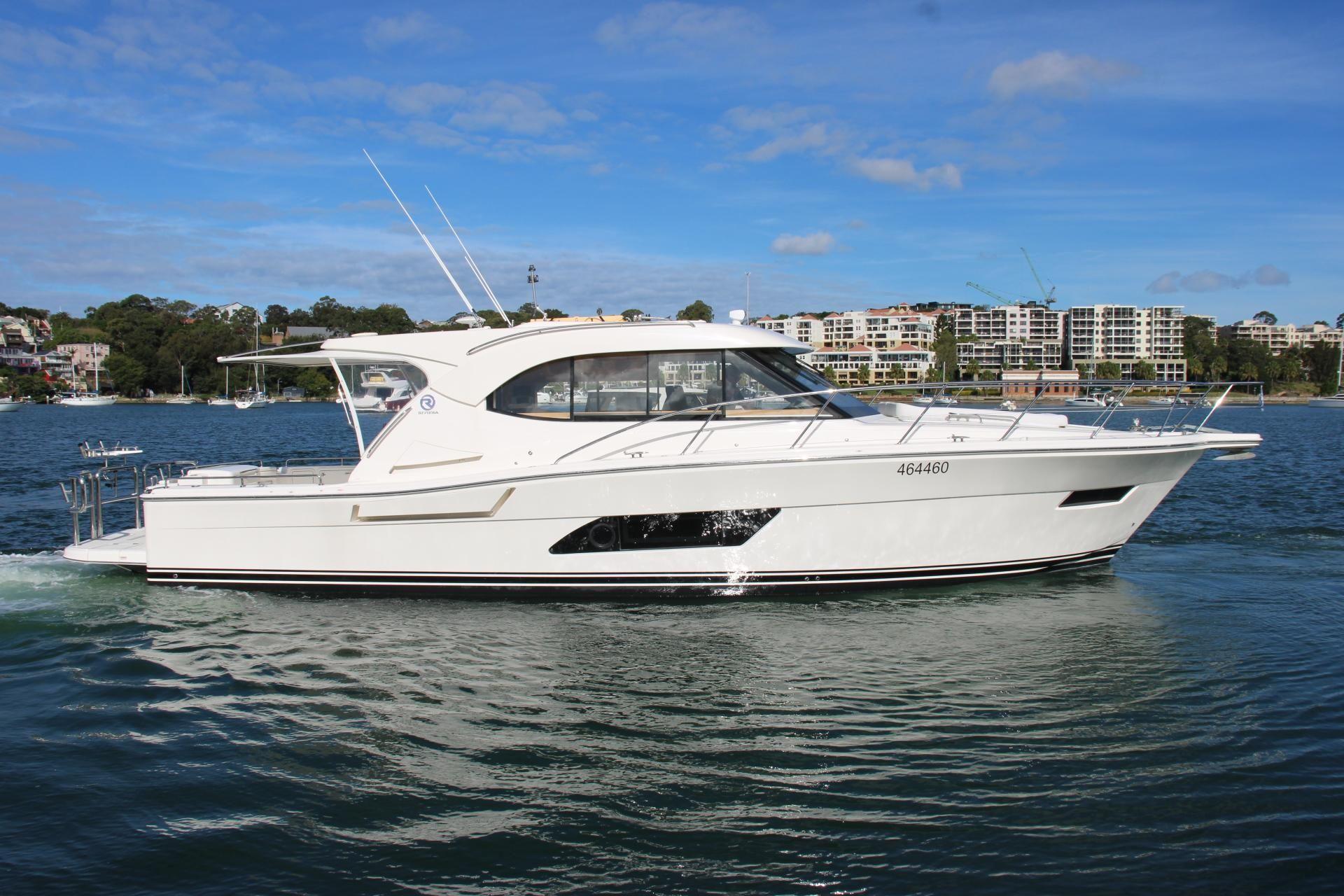 Riviera 445 SUV