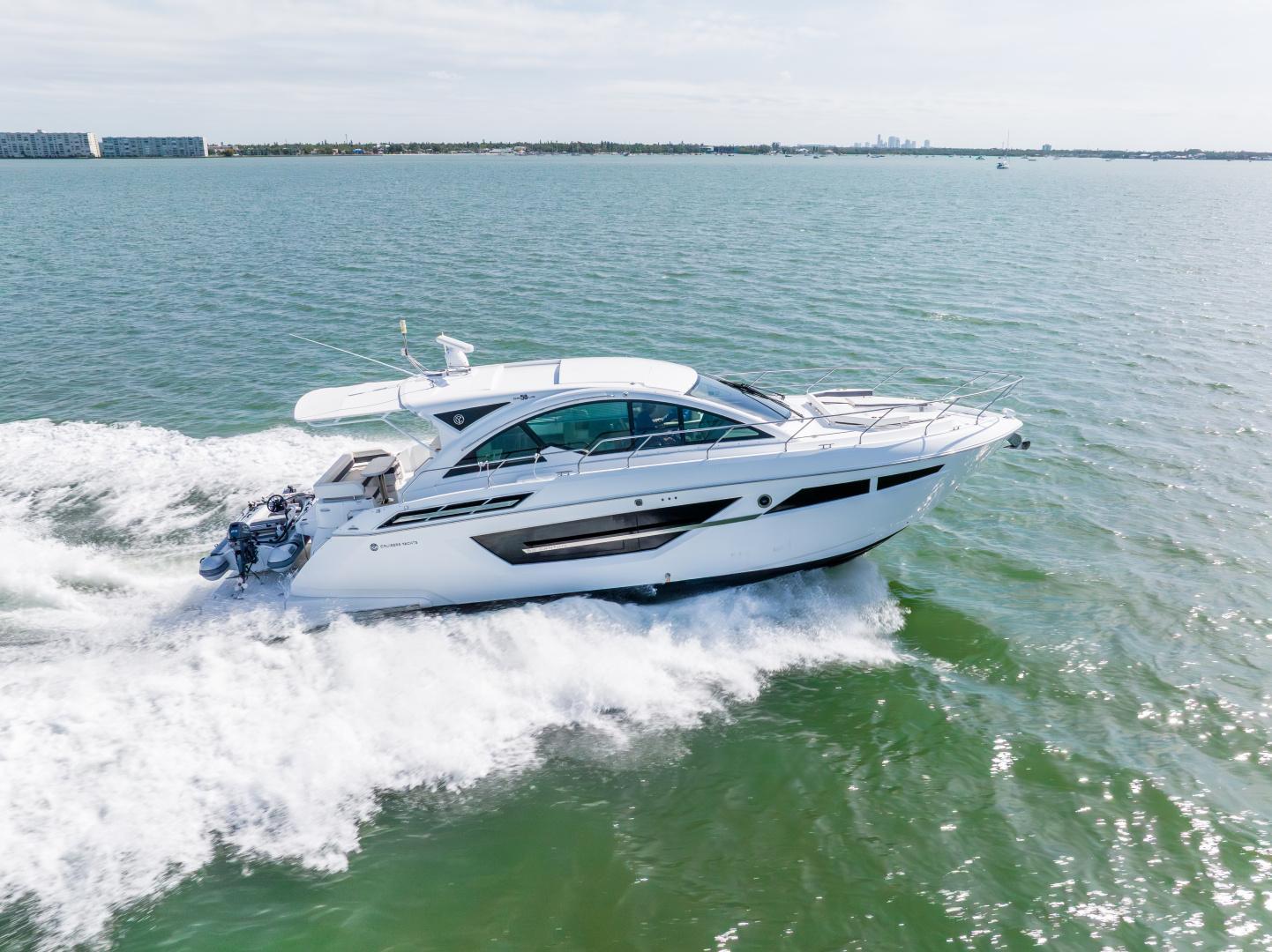 Cruisers Yachts 50 Cantius