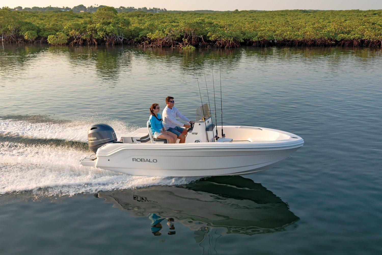 Robalo R160