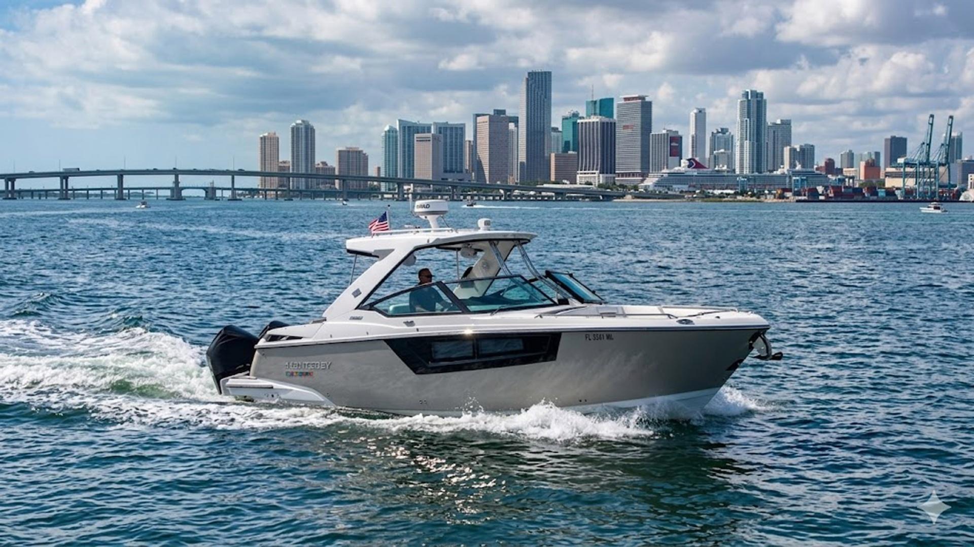 Monterey 385SS