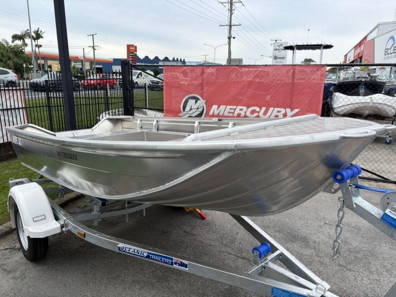 Bluefin Trekker 385